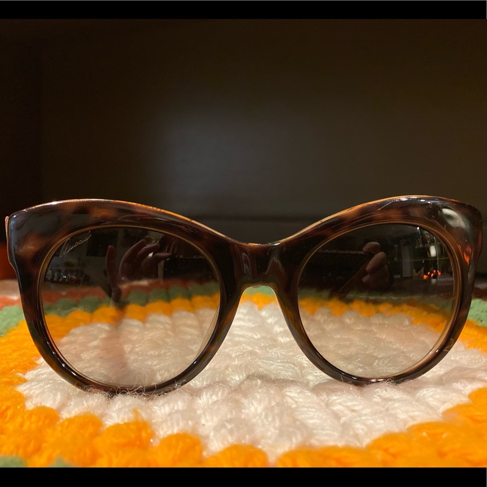 Authentic cat eye Gucci sunglasses 🕶